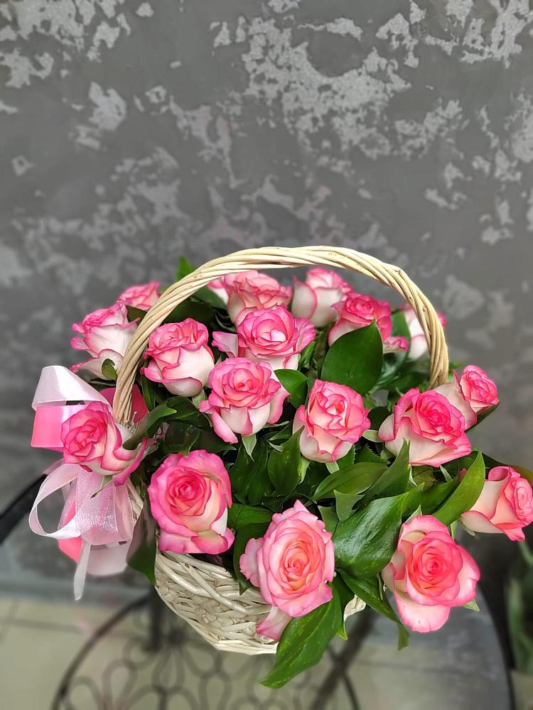 Цветочная композиция из Розы в корзине в Кривандино