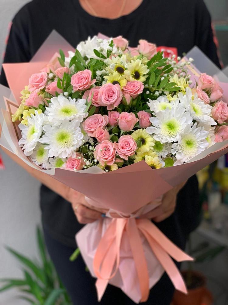 Букет цветов из: Розы и Хризантемы в Кривандино