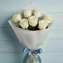 Букет 7 Белых роз Эдлесс Лав в Кривандино