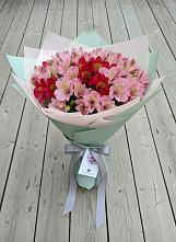 Букет цветов из:  Альстромерии в Кривандино