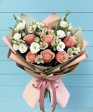 Букет цветов из:  Розы, Альстромерии и Лизиантусы в Кривандино