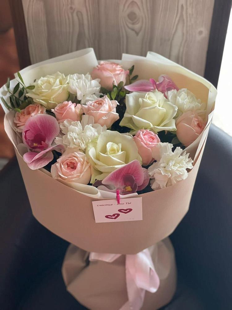 Букет цветов из: Орхидеи, Розы и Гвоздики в Кривандино