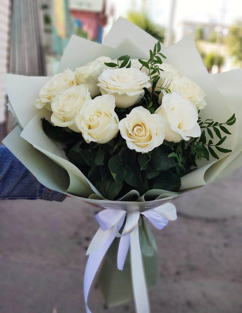 Букет Белые розы Проуд в Кривандино