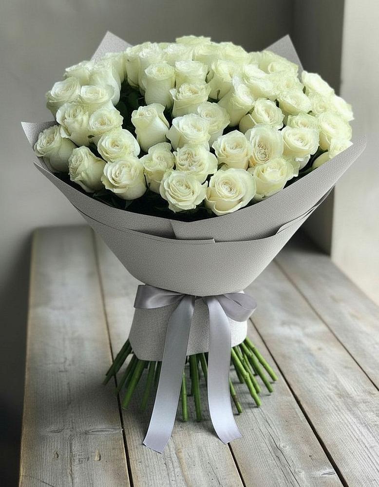 Букет 35 Белых роз в Кривандино