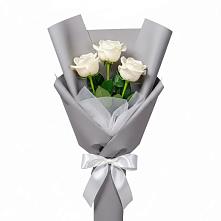 Букет 3 белые розы в Кривандино