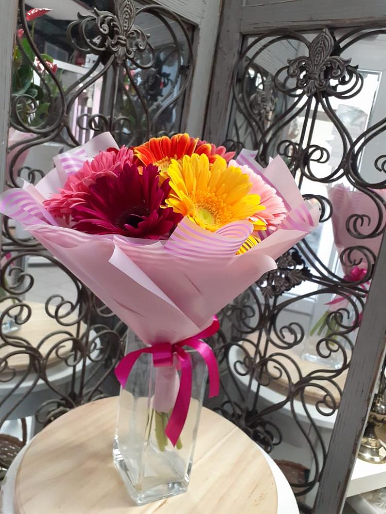 Букет цветов из: Герберы в Кривандино