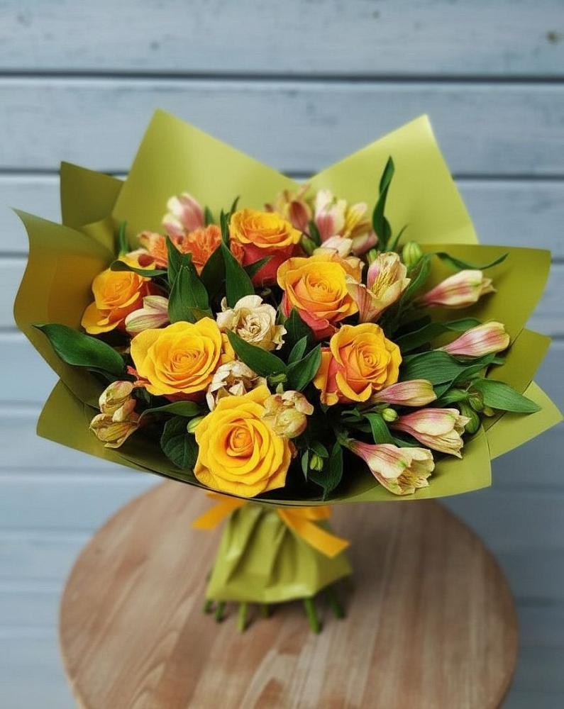 Букет цветов из: Альстромерии и Розы в Кривандино