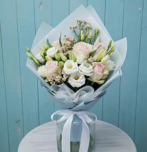 Букет цветов из:  Розы и Лизиантусы в Кривандино