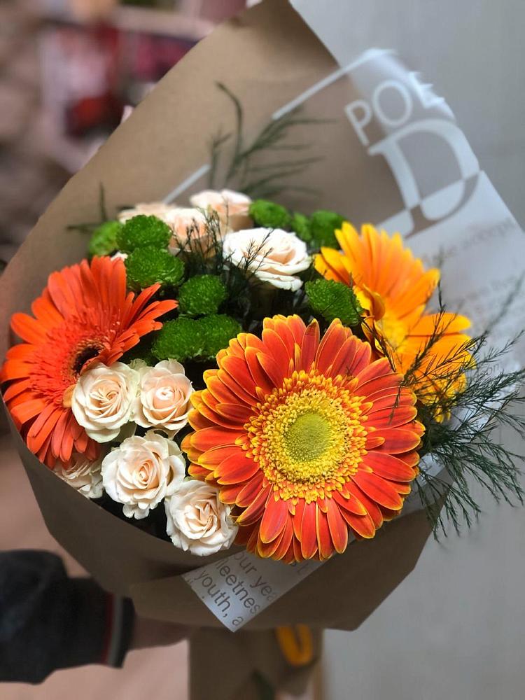 Букет цветов из: Герберы, Хризантемы и Розы в Кривандино