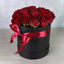 Цветочная композиция из Розы в шляпной коробке в Кривандино