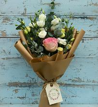 Букет цветов из:  Розы и Лизиантусы в Кривандино